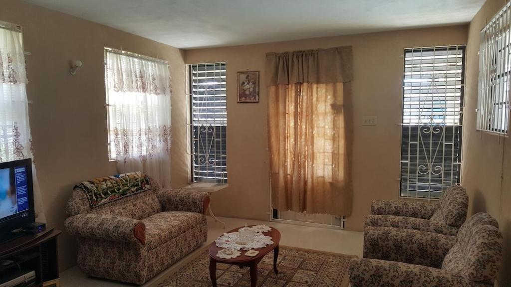 Villa Donamae 2 Story Barbados House Bridgetown Exterior foto